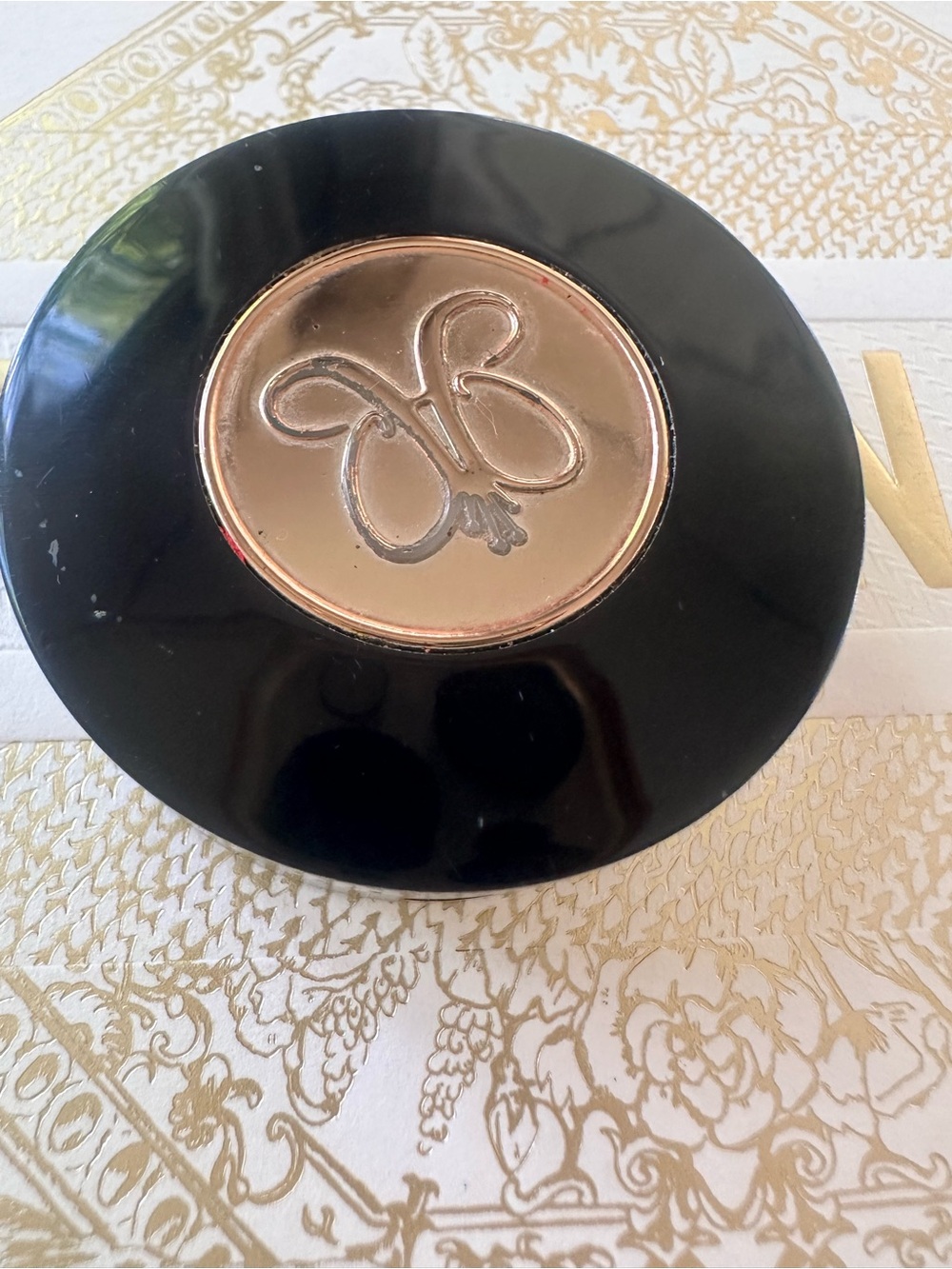 Anastasia Beverly Hills brow powder Caramel color